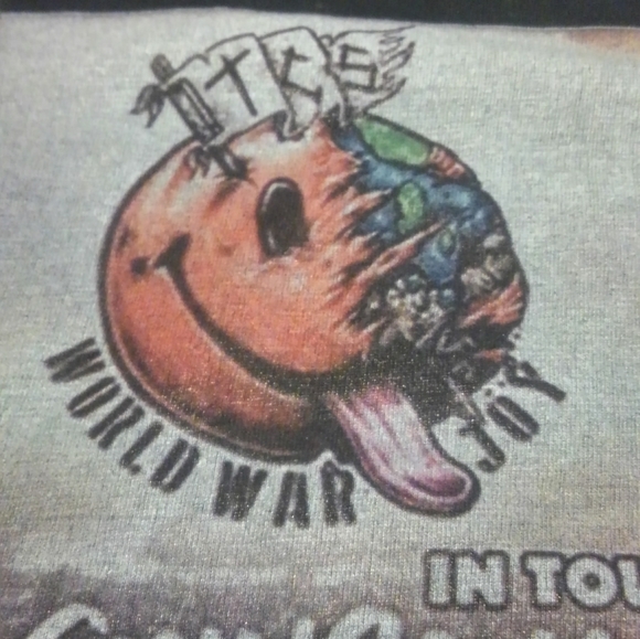 ⛓️ 🚬 Chainsmokers Band Concert Tour Shirt 🌎 World War Joy ☺️ Small 5SOS Lennon - Picture 6 of 10